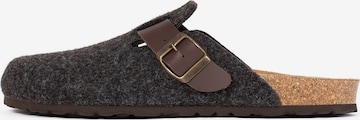 Bayton Clogs in Brown: front