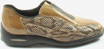 RIEKER Flats & Loafers in 40 in Brown: front