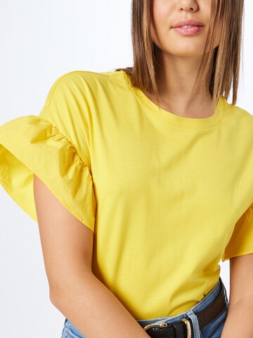 T-shirt 'FLOUNCE' Banana Republic en jaune