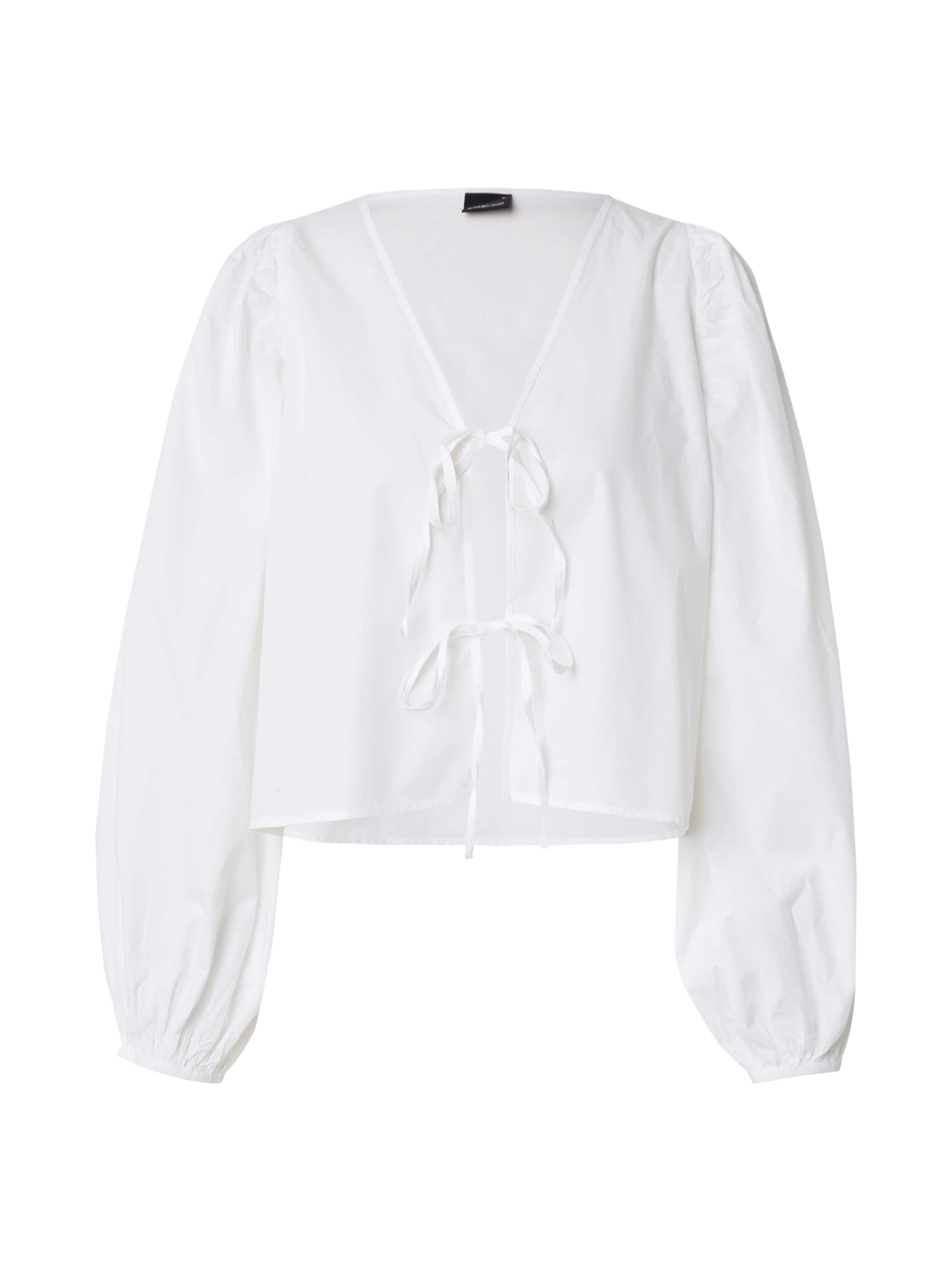 Gina Tricot Blouse in White: front