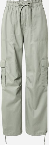 Abercrombie & Fitch Ohlapna forma Kargo hlače | zelena barva: sprednja stran