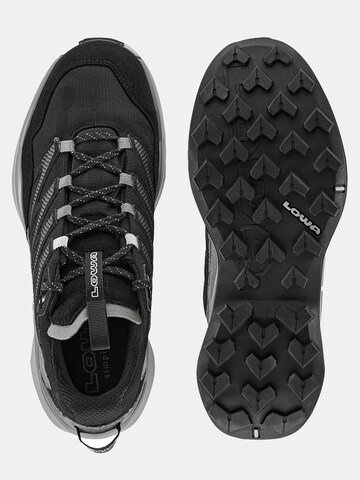 LOWA Outdoorshuh 'Maddox Pro' in Schwarz