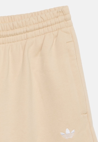 ADIDAS ORIGINALS - Pierna ancha Pantalón en beige