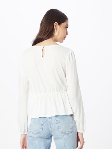 ABOUT YOU Shirt 'Elisabeth' in White