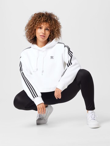 ADIDAS ORIGINALS Sweatshirt 'Adicolor Classics ' in White