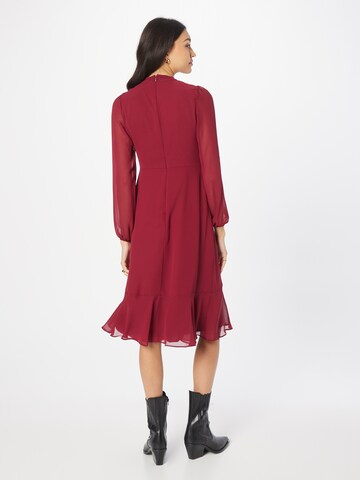 Trendyol Платье в Красный