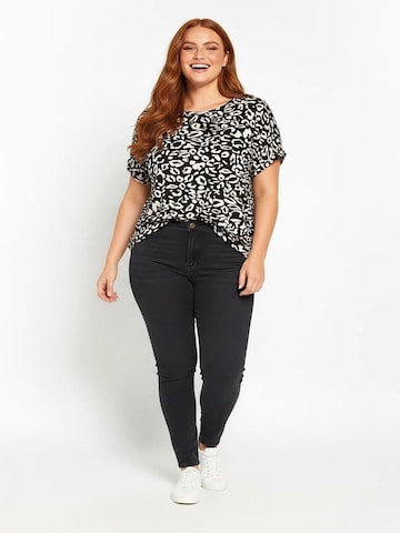 Shape Of You Shirt in Bruin: voorkant
