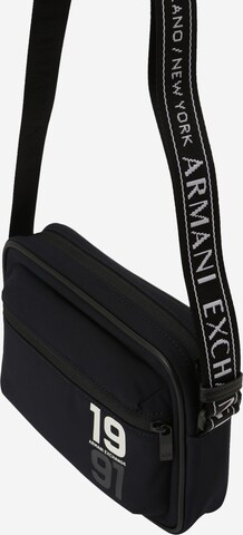 ARMANI EXCHANGE Skuldertaske i blå