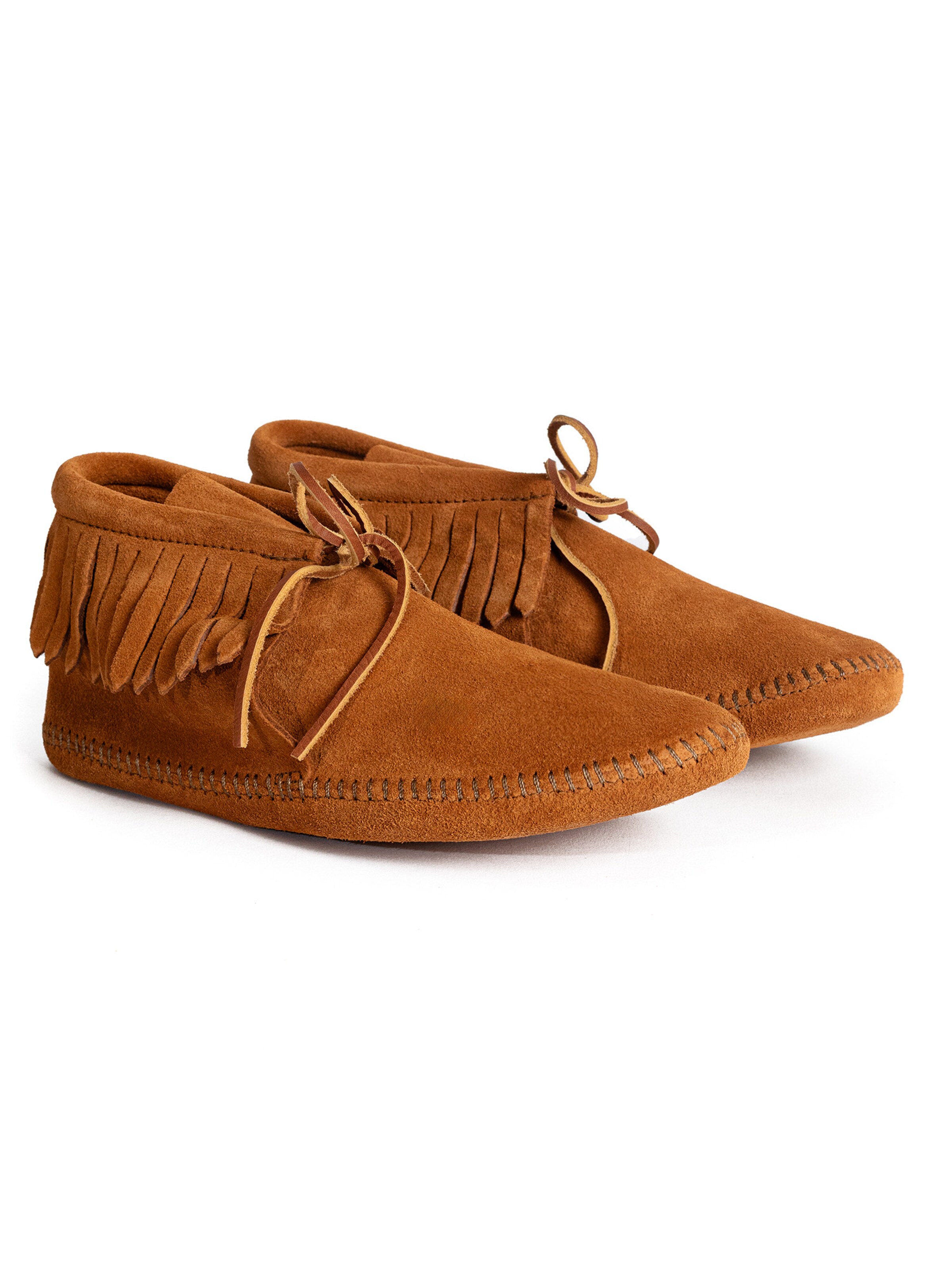 Minnetonka Snøresko 'Classic Fringe' i brun