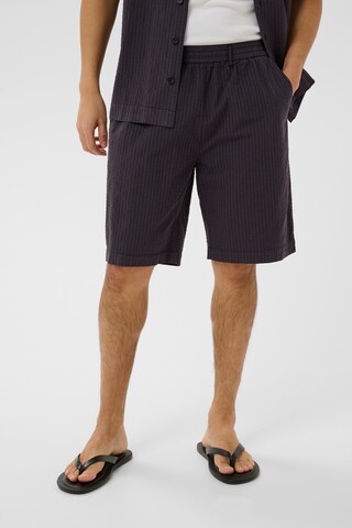 Matinique Regular Pants 'Neel' in Black: front