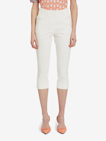 Skinny Pantalon Betty Barclay en blanc : devant