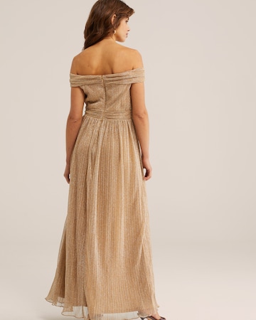 WE FashionVečernja haljina - zlatna boja