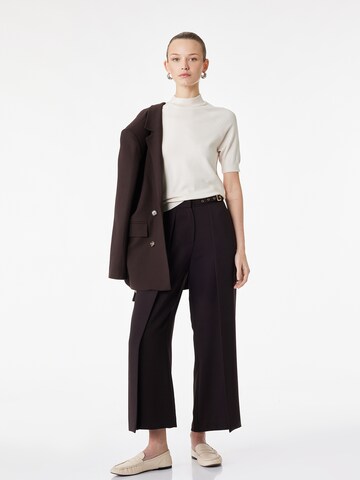 Koton Wide leg Pleat-front trousers in Brown: front