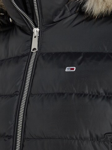 Tommy Jeans Jacke in Schwarz
