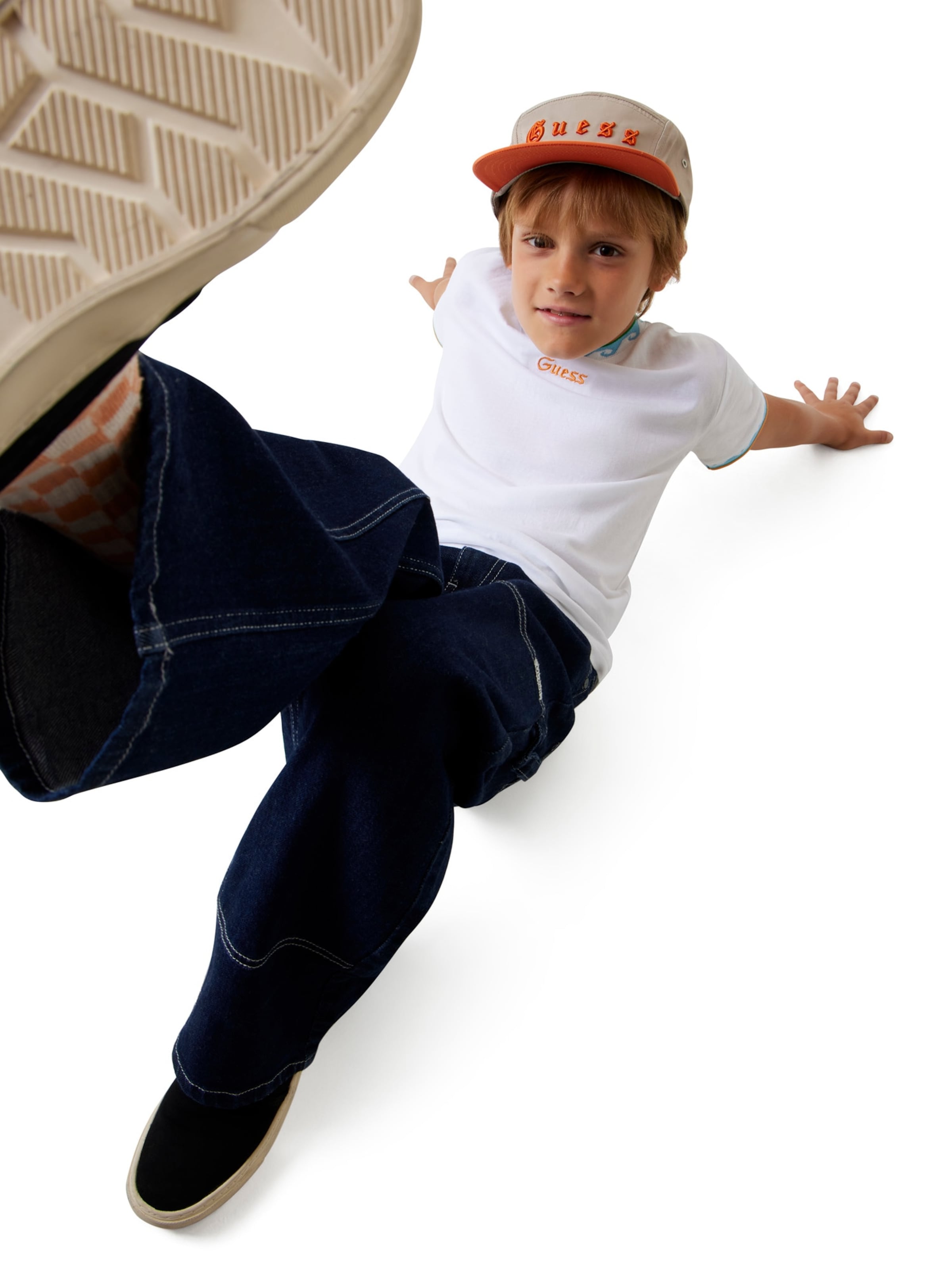 GUESS Футболка в Белый