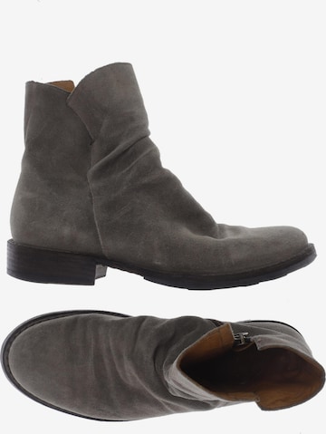 Fiorentini+Baker Dress Boots in 38 in Grey: front