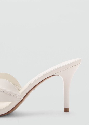MANGO Pantolette 'Flower' in Beige
