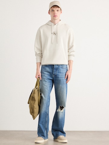 Calvin Klein Jeans Суичър в бяло