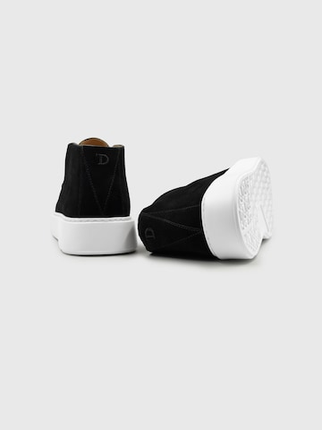 Slipper 'Atmos High' di Dutch'D in nero