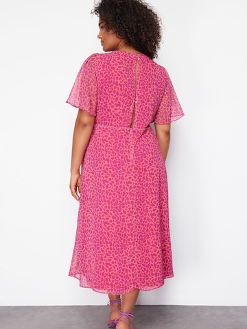 Robe Trendyol Curve en rose