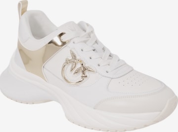 PINKO Låg sneaker 'ARIEL 02 - TUMBLED SS0027P025' i vit: framsida