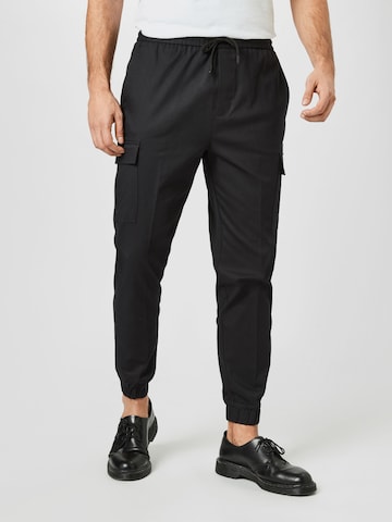 BURTON MENSWEAR LONDON Tapered Cargobroek in Zwart: voorkant