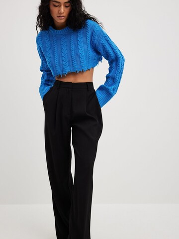 NA-KD Pullover in Blau