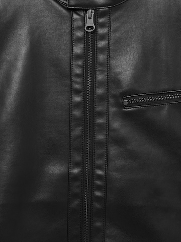 Pull&Bear Jacke in Schwarz