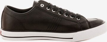 LEVI'S ® Sneaker 'Hernandez' in Schwarz