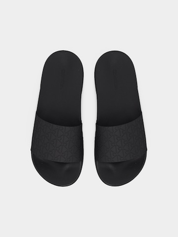 Calvin Klein Papucs 'ESS' - fekete
