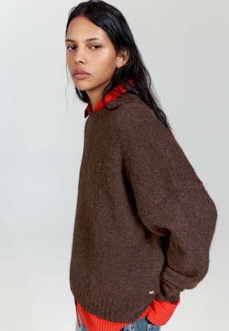 Pull&Bear Pulover | rjava barva