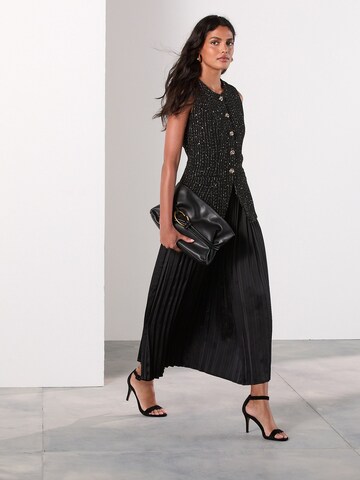 Robe Next en noir