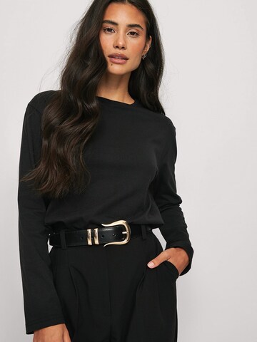 NA-KD Oversized Shirt in Black: front