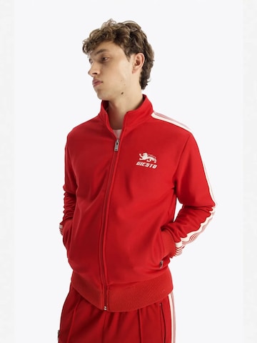 Giesto Sweat jacket in Red: front