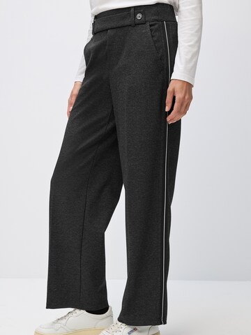 Regular Pantalon STREET ONE en noir : devant