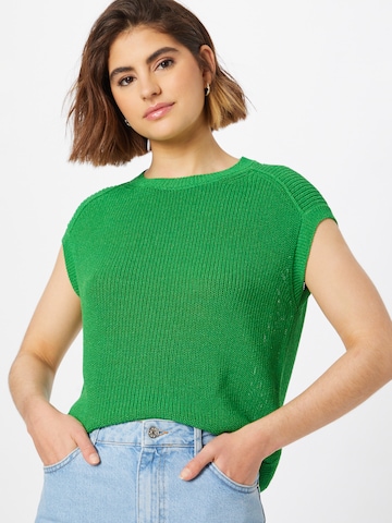 Rich & Royal Sweater in Green: front