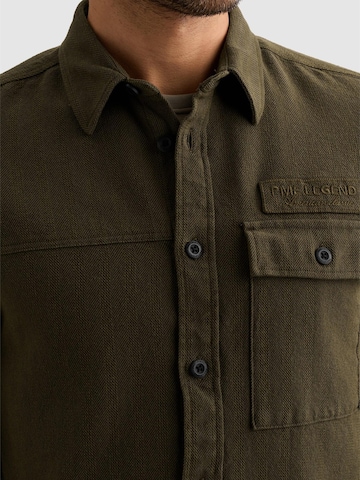 PME Legend - Ajuste regular Camisa 'Shirt with two-tone herringbone texture' en verde