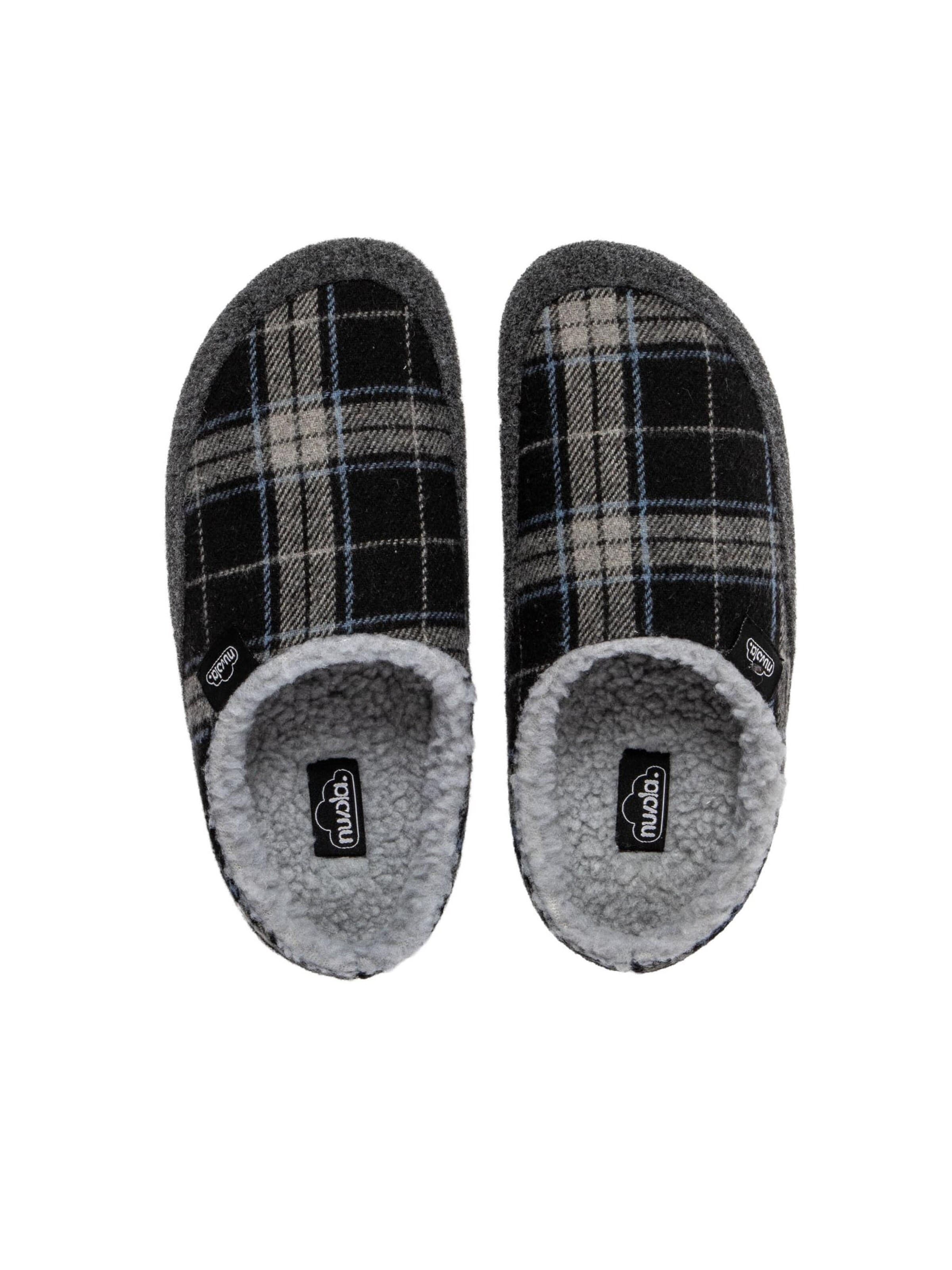 Nuvola. Slipper 'Zueco Nessy' in Black