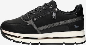 Baskets basses 'Sneakers Laag' MUSTANG en noir : devant