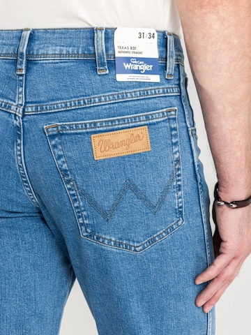 regular Jeans 'Wrangler Texas Good Shot W121HRZ93 112330691' di WRANGLER in blu