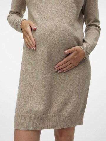 Rochie tricotat 'VMMDoffy' de la Vero Moda Maternity pe maro