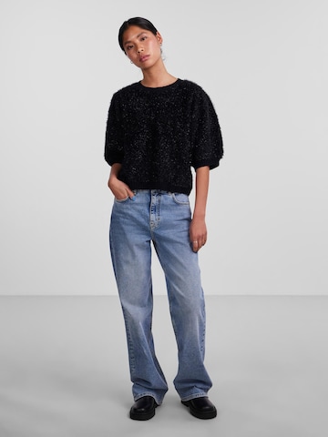 Pull-over 'Fee' PIECES en noir