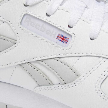 Sneaker di Reebok in bianco