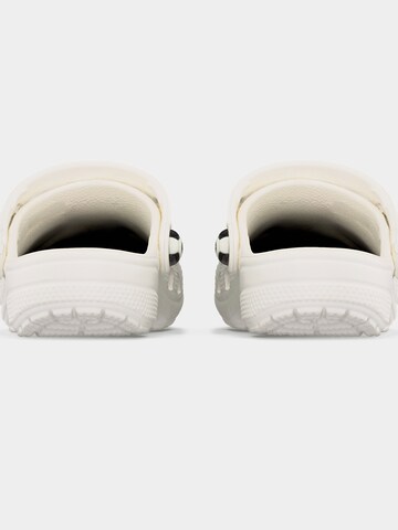 Crocs Открытая обувь 'Classic Soccer Ball' в Белый