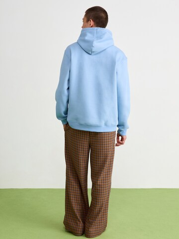 ADIDAS ORIGINALS Sweatshirt 'Ess' in Blue: back