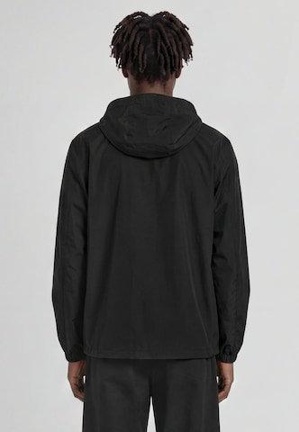 Lyle & Scott Overgangsjakke i sort