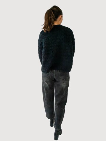 WEARABLE STORIES Sweater 'Simona' in Black