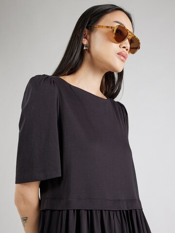 Rochie 'SNACK' de la Weekend Max Mara pe negru