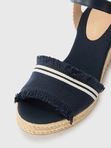 TOMMY HILFIGER Sandaal in Blauw