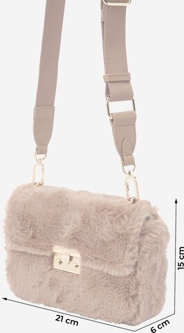 Seidenfelt Manufaktur Crossbody Bag 'Fluffy Pitea' in Brown